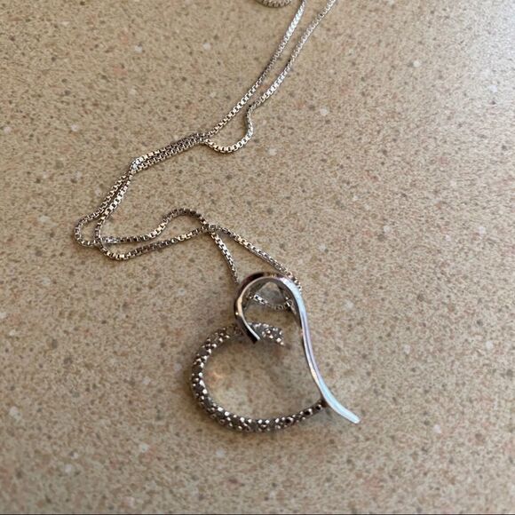 Kay Jewelers Diamond Heart Necklace - Picture 5 of 8
